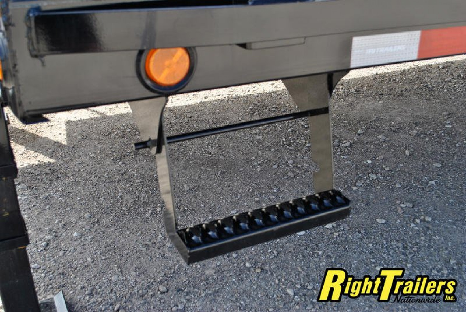 New 2024 8.5X26 PJ Gooseneck Equipment Trailer LD262