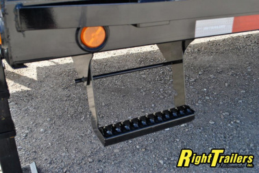 New 2024 8.5X26 PJ Gooseneck Equipment Trailer LD262