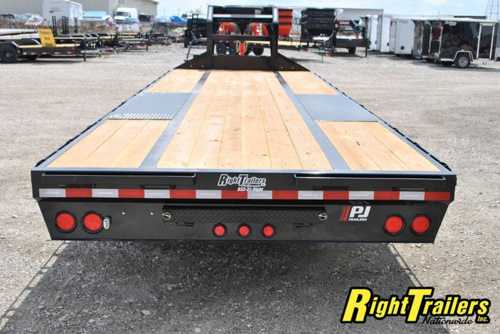 New 2024 8.5X25 PJ Gooseneck Equipment Trailer LD252