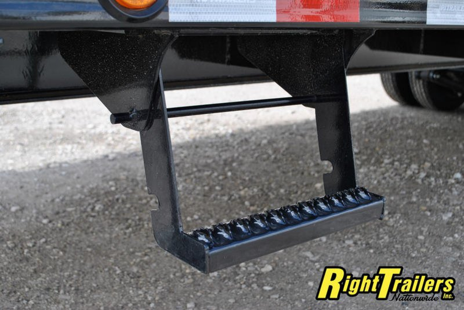 New 2024 8.5X25 PJ Gooseneck Equipment Trailer LD252