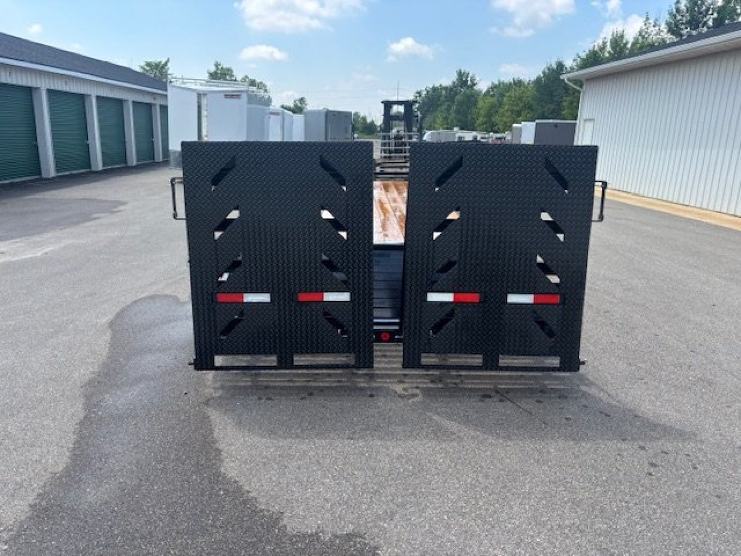 New 2026 Iron Bull 8.5x24 14K Equipment Trailer Rampage Ramps