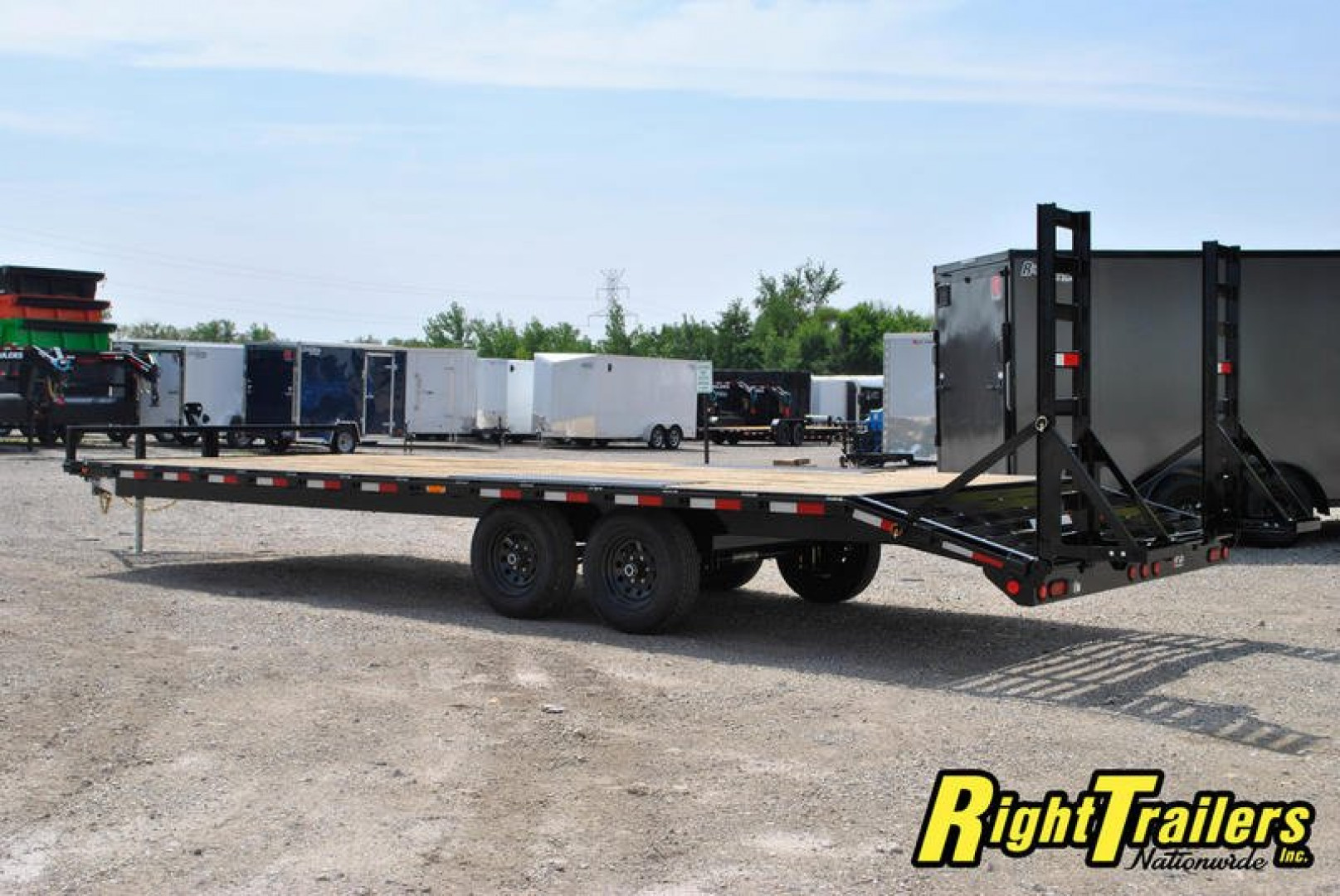 New 2024 8.5x24 PJ Deckover Equipment Trailer L6242