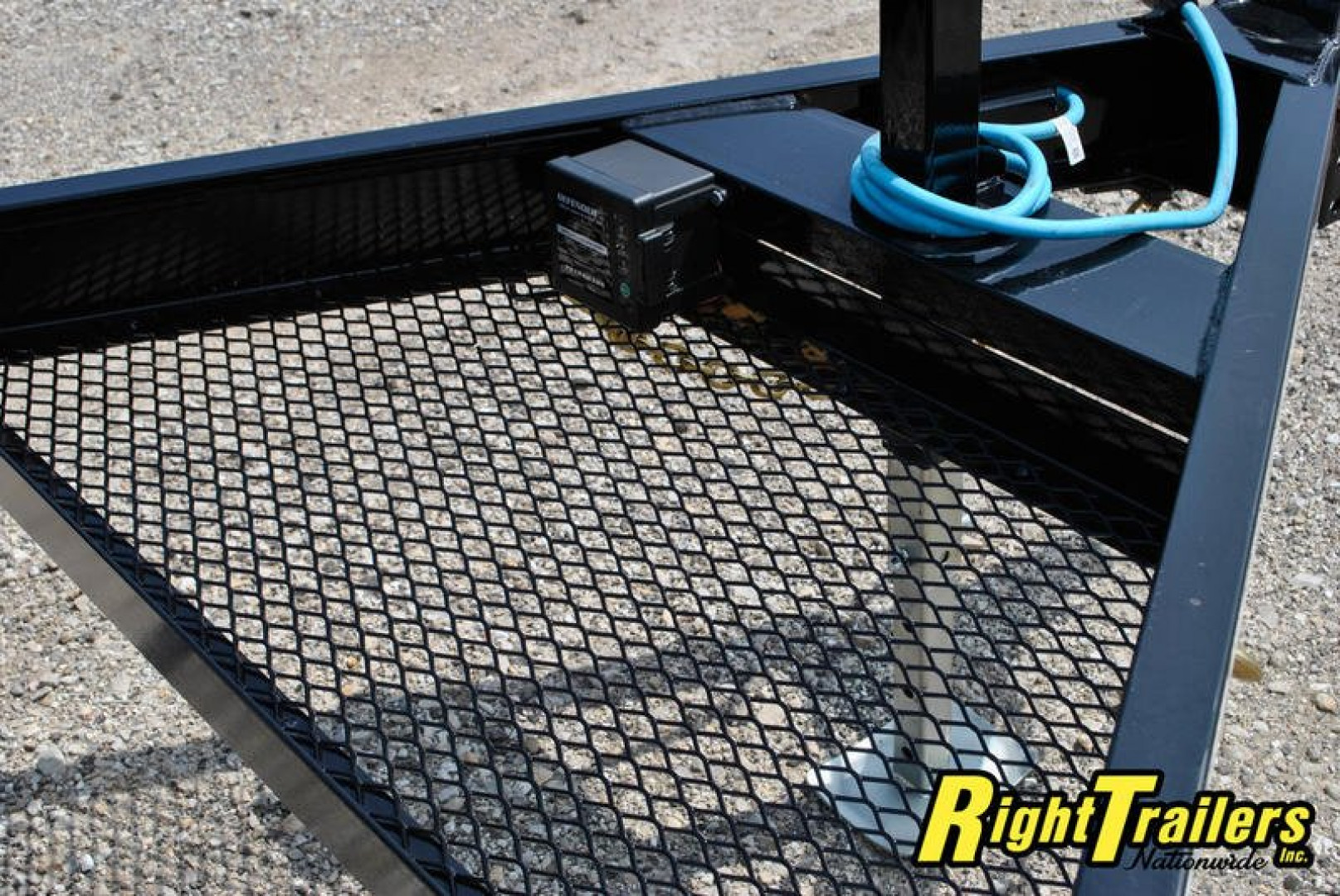 New 2024 8.5x24 PJ Deckover Equipment Trailer L6242