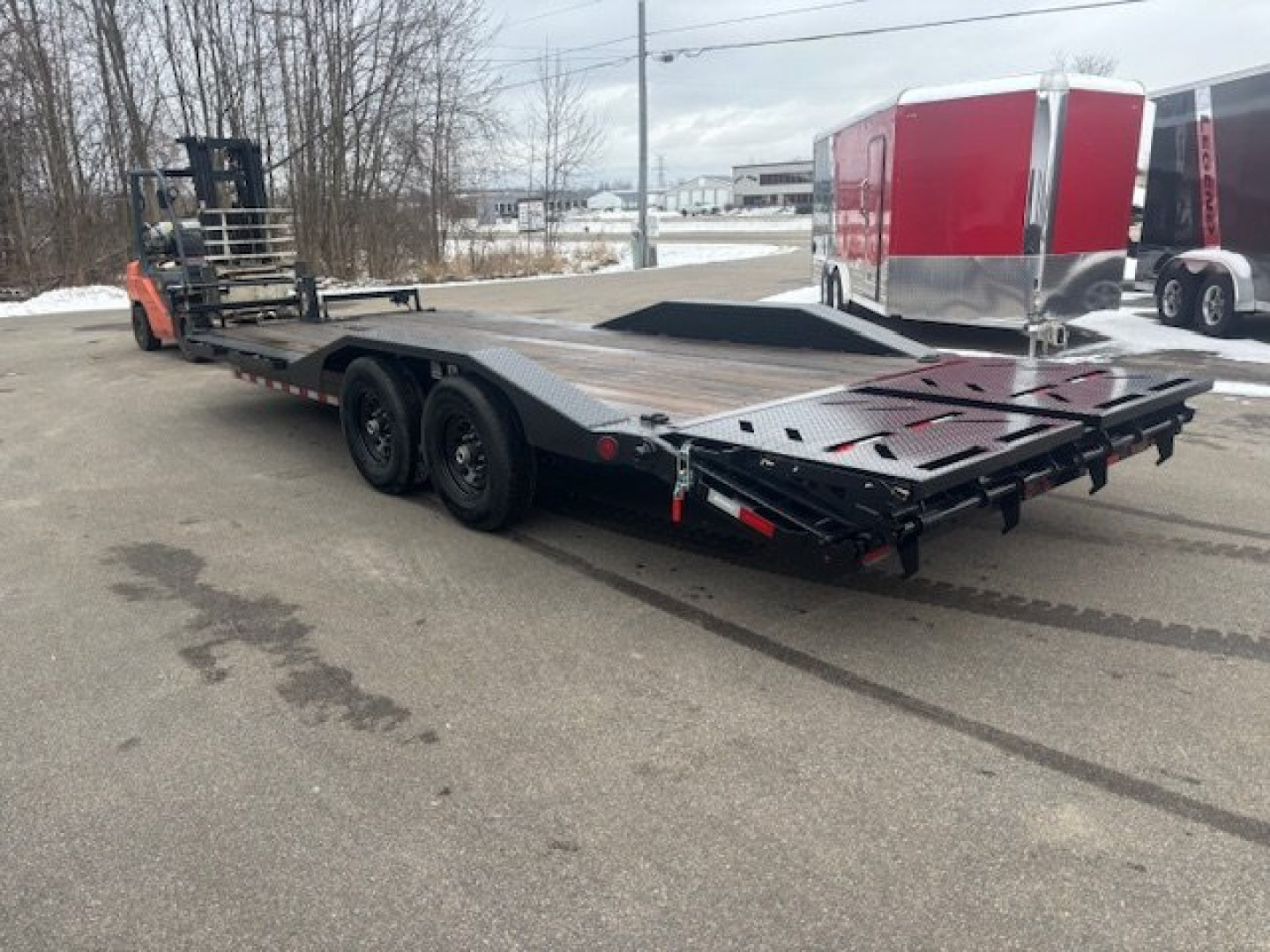 New 2025 Iron Bull ETB 8.5x22 14K Equipment Trailer Rampage Ramps