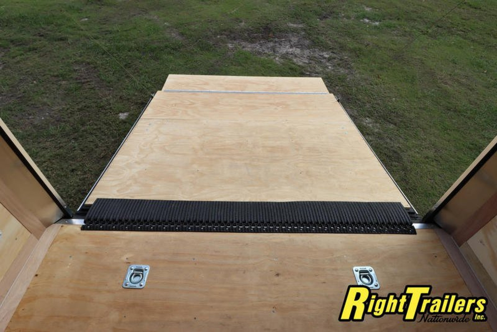 New 8.5x20 Continental Cargo Trailer