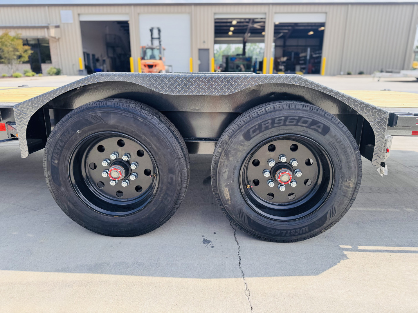 New 2025 Diamond C Trailers