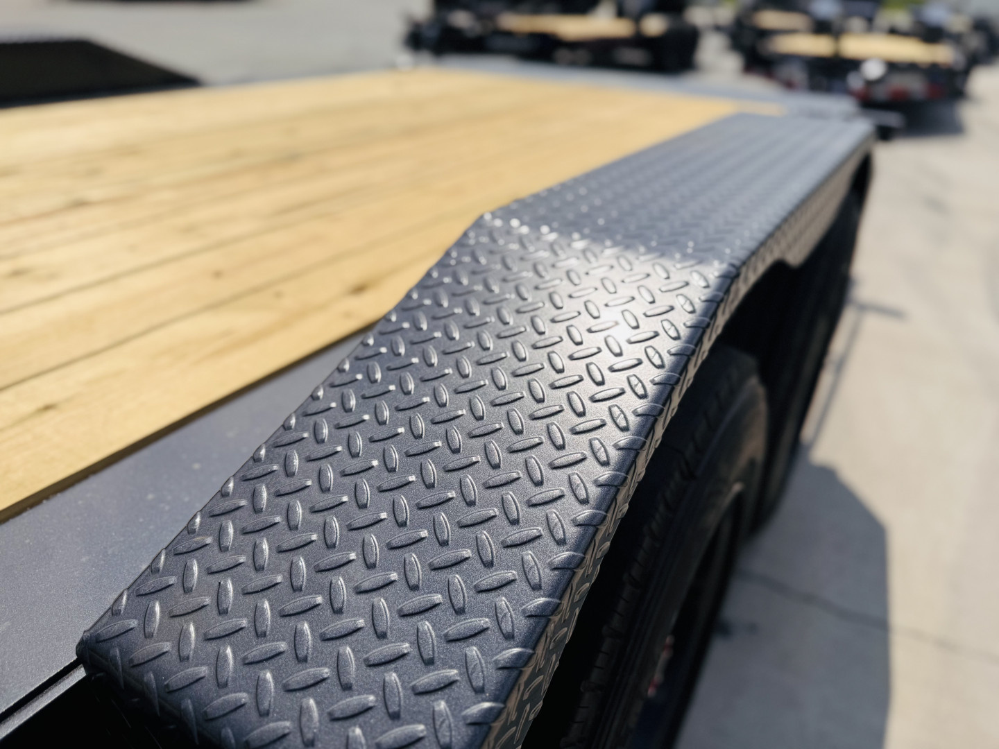 New 2025 Diamond C Trailers