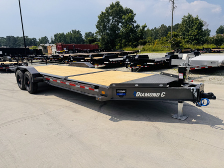 New 2025 Diamond C Trailers