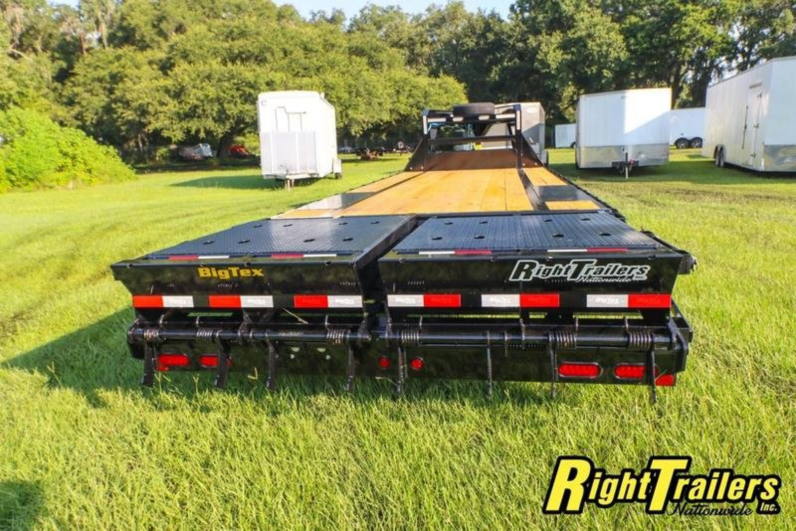 New 2025 8.5X25 BIG TEX EQUIPMENT TRAILER 14GN