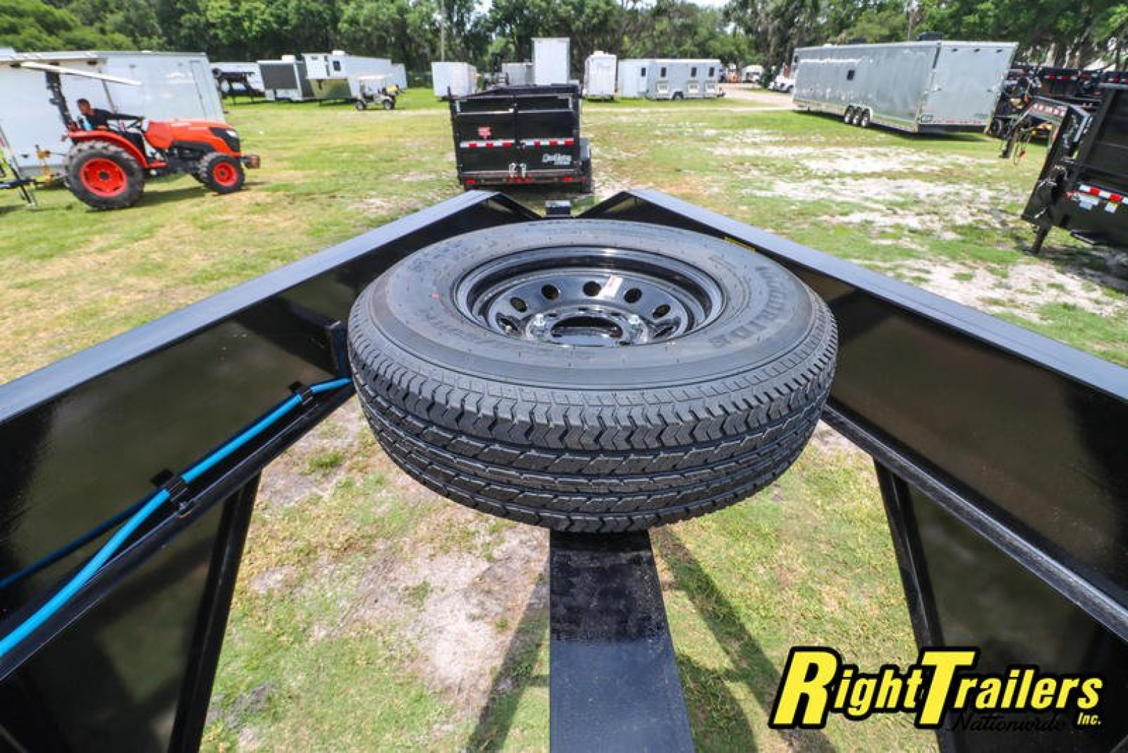 New 2025 8.5X25 BIG TEX EQUIPMENT TRAILER 14GN