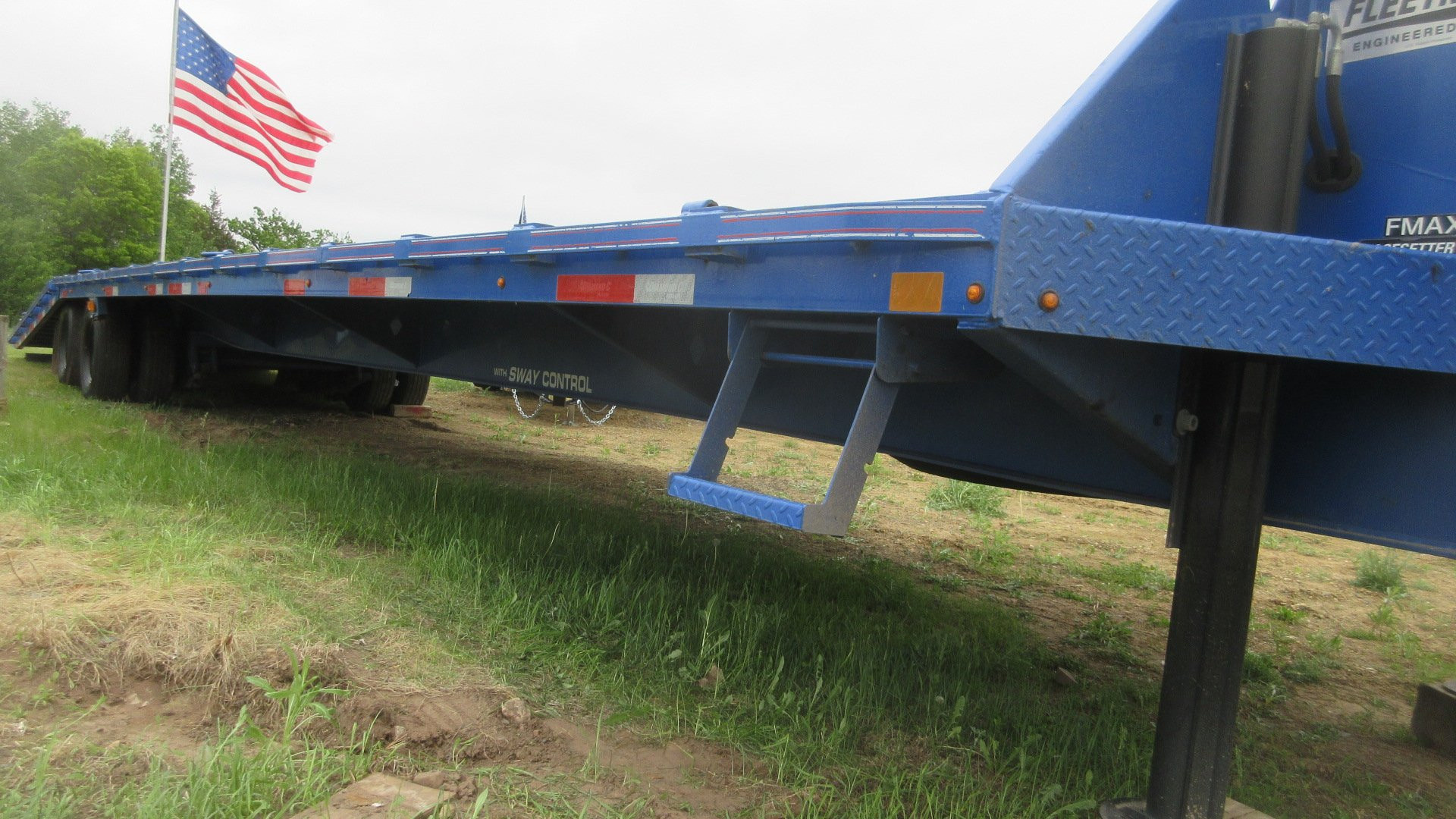 Used 2023 Diamond C Trailers FMAX 212 25K Equipment Trailer