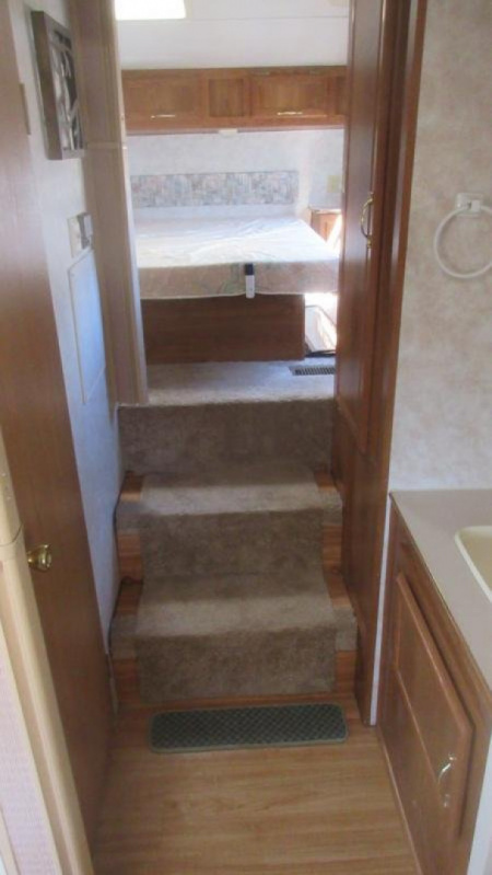 Used 1997 Damon Corporation Hornet 245H  Trailer