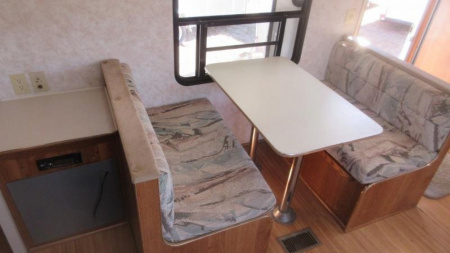 Used 1997 Damon Corporation Hornet 245H  Trailer