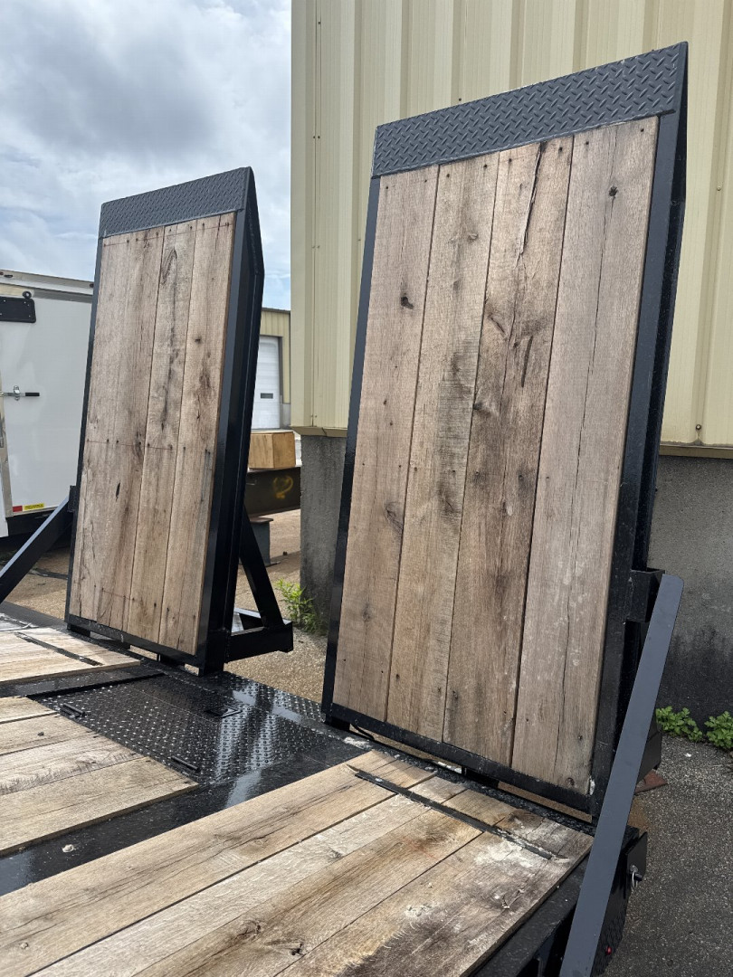 New 2025 Econoline 20 TON 102"WX25'+5' TAIL Deckover W/ HYD RAMPS