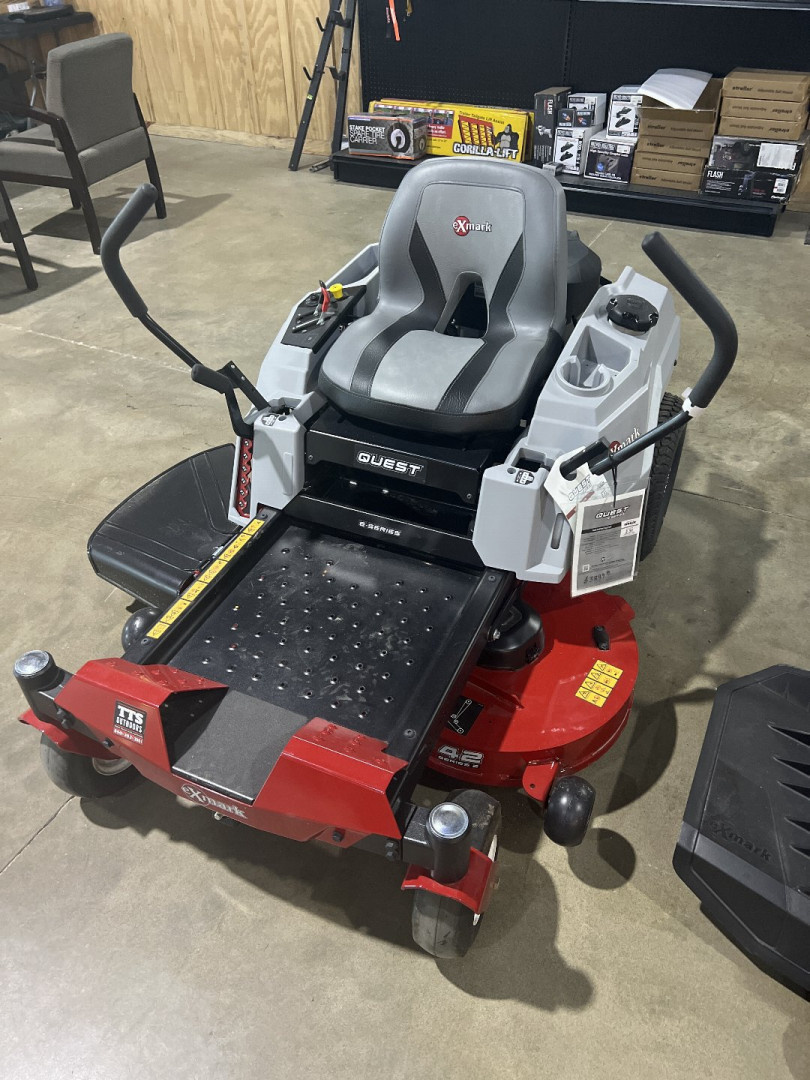 New 2025 Exmark QZE722GKC42200 Lawn Mowers