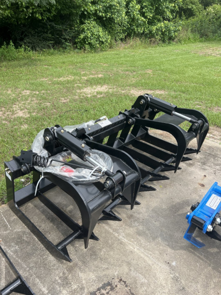 New 2024 STANDARD SKID STEER ROOT GRAPPLE BUCKET Attachment