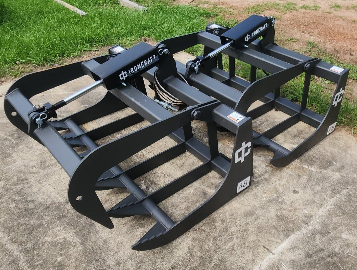 New 2025 IronCraft SERG48/48" GR  ECO SNGL CYL ROOT GRAPPLE Attachment