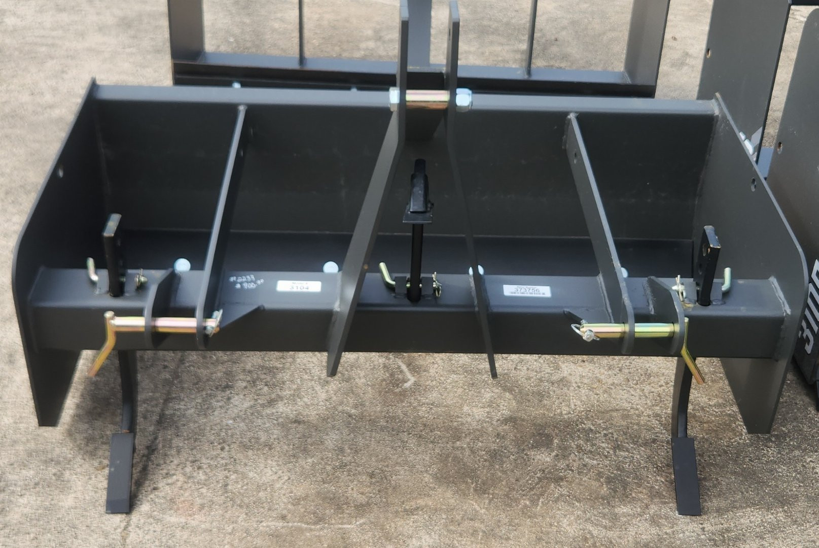 New 2025 IronCraft 3104-GR/4' STD BOX BLADE Attachment