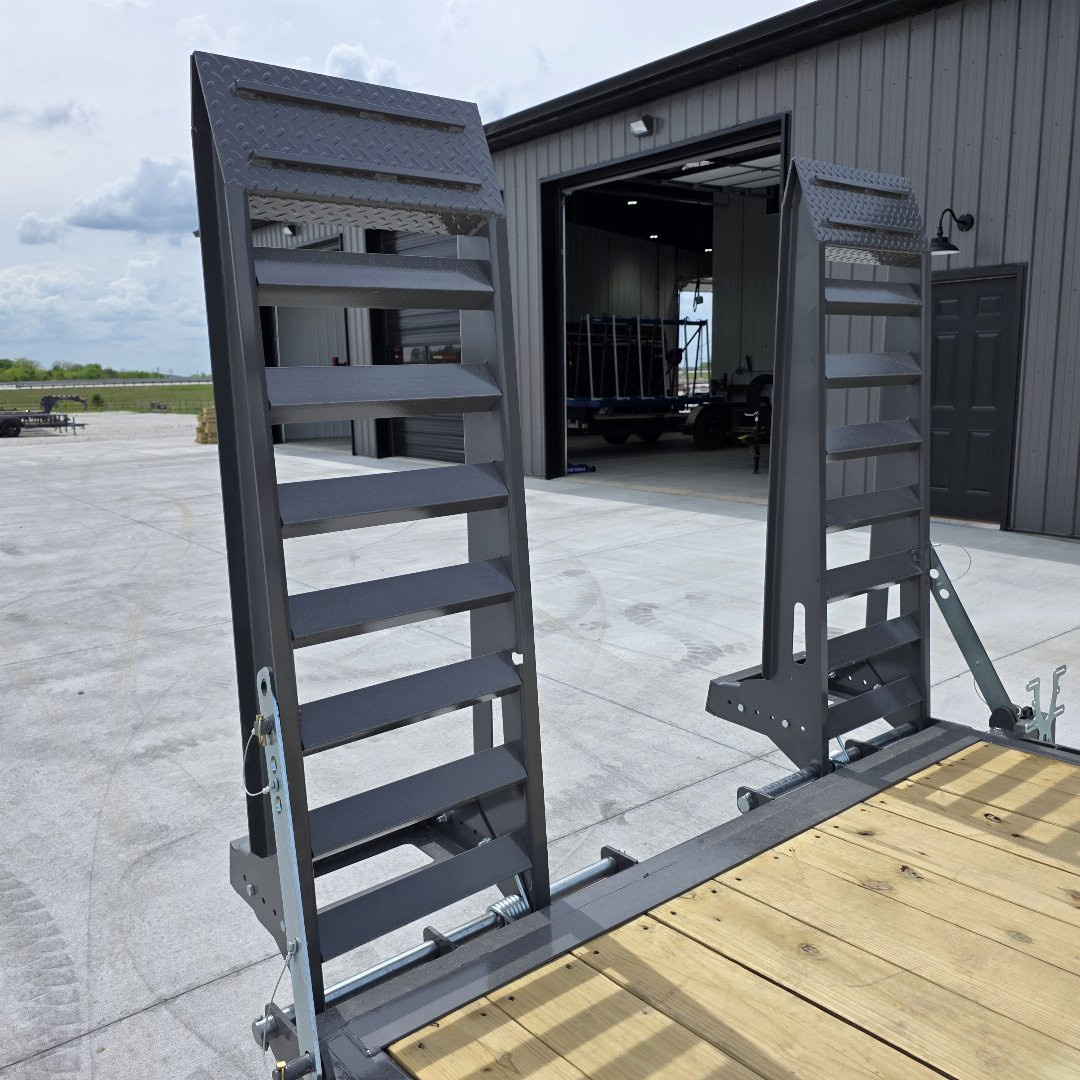 New 2025 Midsota 20'X82" NST20 Equipment Trailer