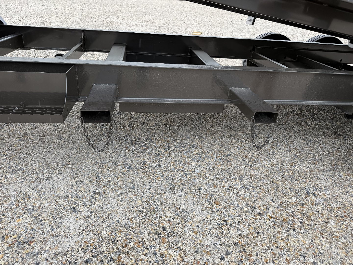 New 2025 MAXX-D DSX8320 GN Dump Trailer