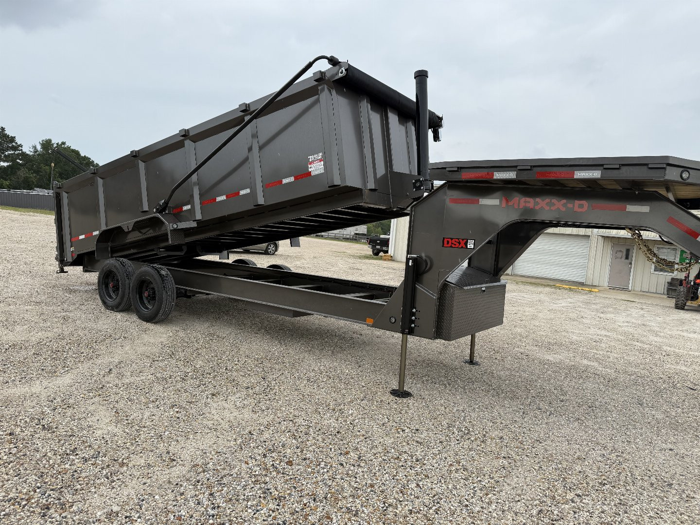 New 2025 MAXX-D DSX8320 GN Dump Trailer