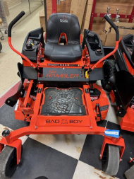 New 2025 Bad Boy RAMBLER 42" BRIGGS 19 HP Lawn Mowers