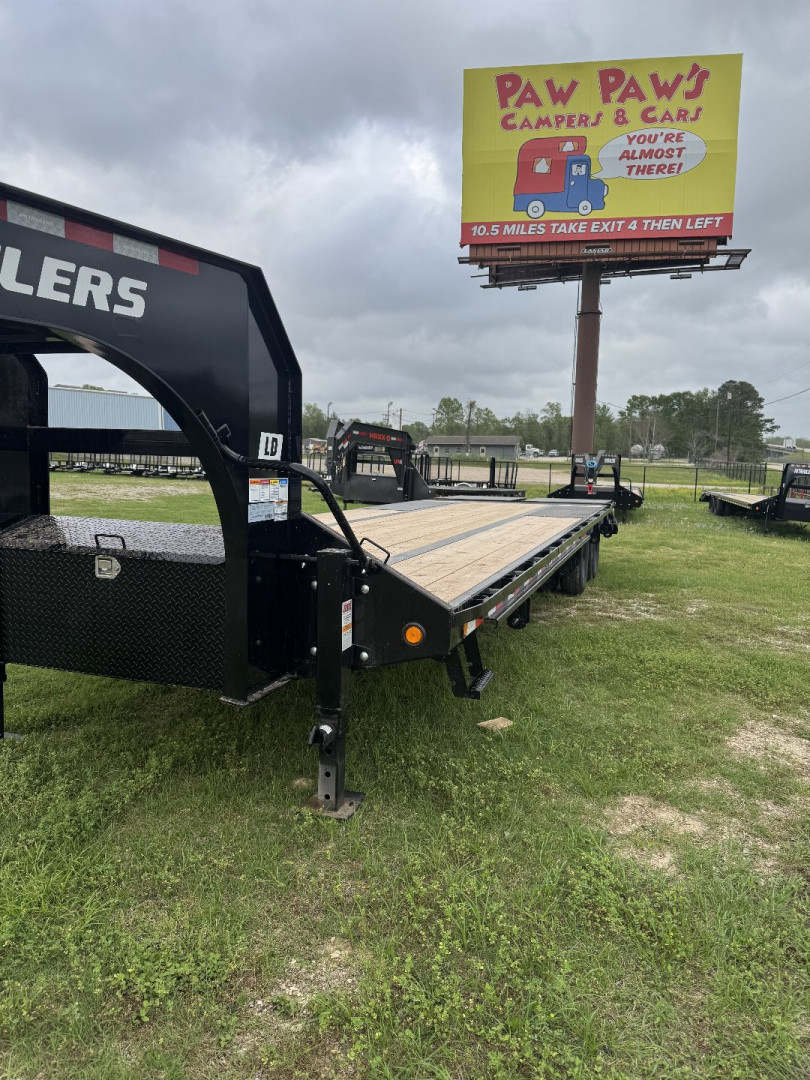 New 2025 PJ Trailers 30' LD LOW PRO FLATDECK Equipment Trailer