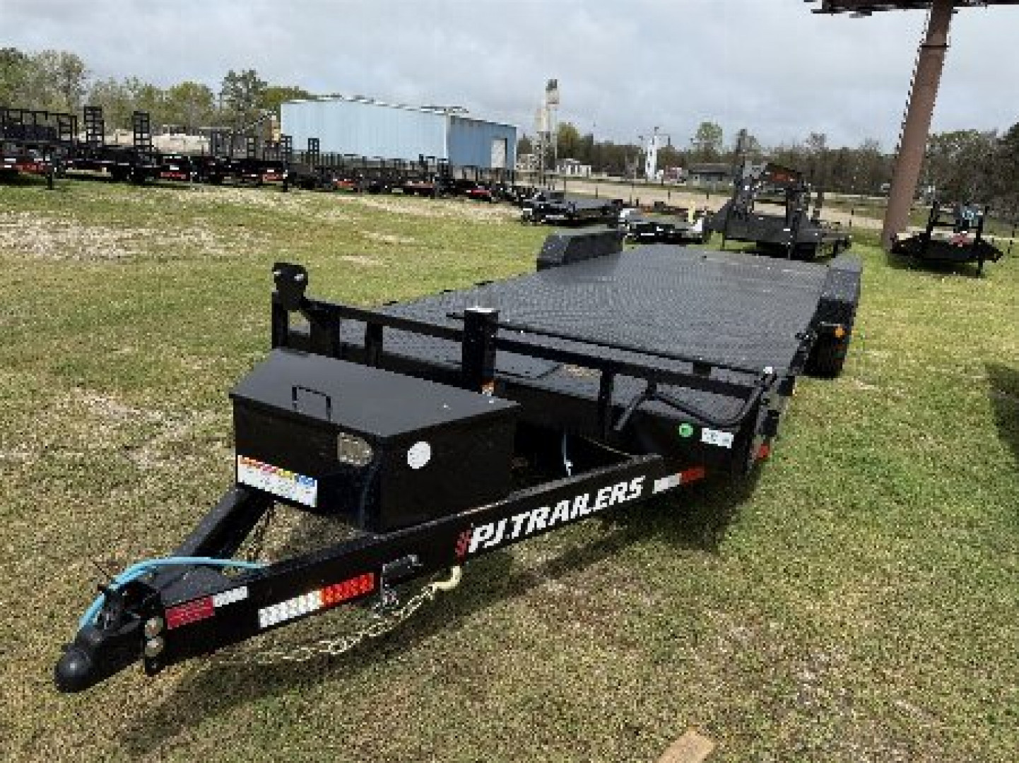 New 2025 PJ Trailers 24' STEEL DECK Equipment Trailer