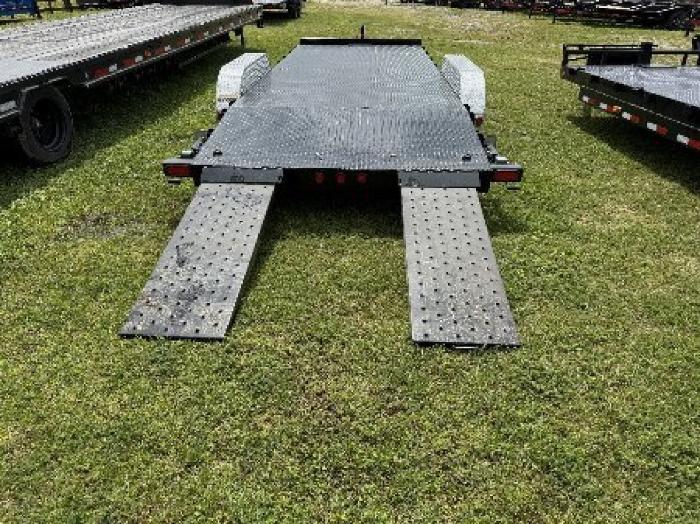 New 2025 PJ Trailers 20' STEEL DECK CH Car Hauler