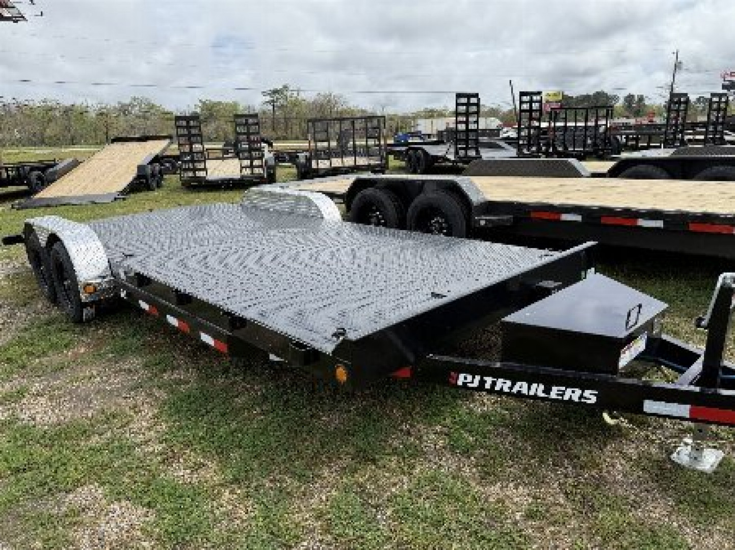 New 2025 PJ Trailers 20' STEEL DECK CH Car Hauler