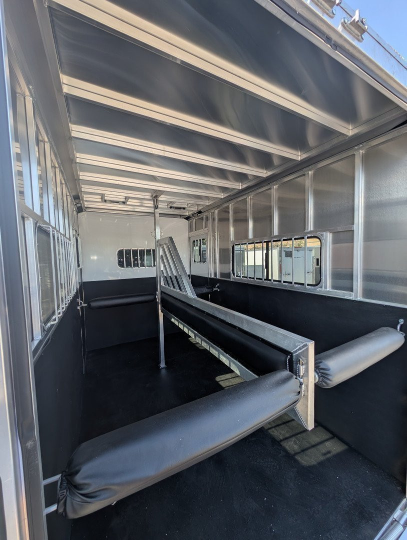 New 2025 Frontier Trailers Horse Trailer AMBASSADOR STRAIGHT LOAD 2H BP