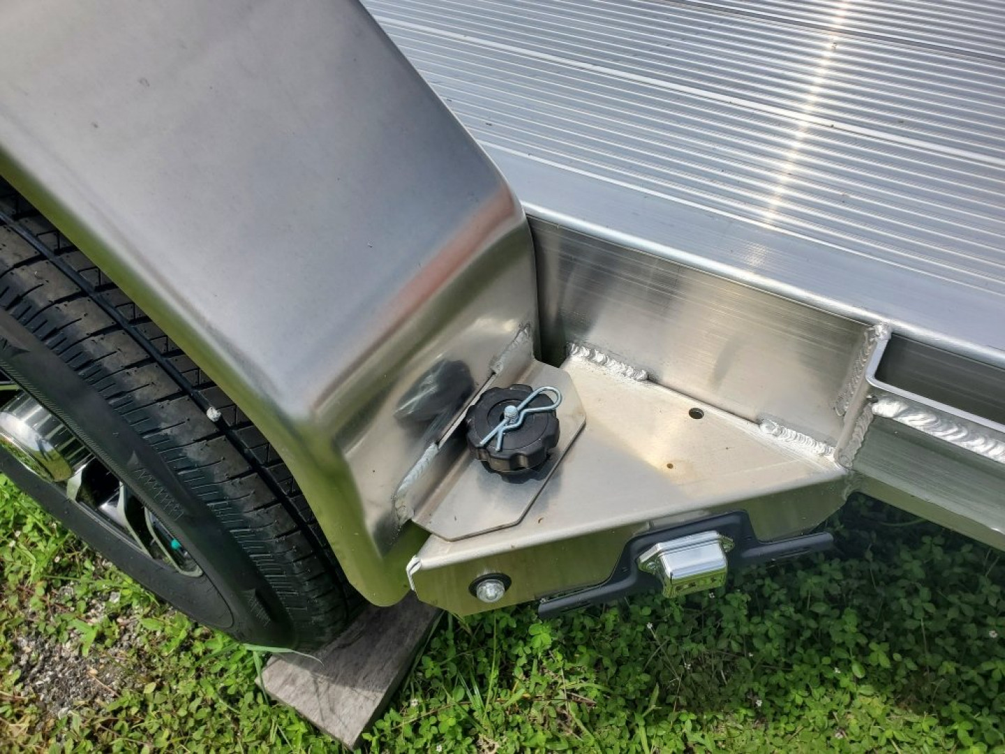 New 2025 Sure-Trac TANDEM AXLE 10000 LB GVWR 7X20 ALUMINUM Car / Racing Trailer WITH ALUMINUM DECK, MAG WHEELS, SLIDE IN RAMPS, 4 D-RING TIE DOWNS, SET BACK JACK