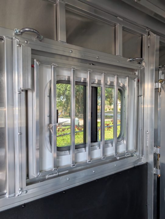 New 2025 Frontier Trailers Horse Trailer STRIDER 3H BP