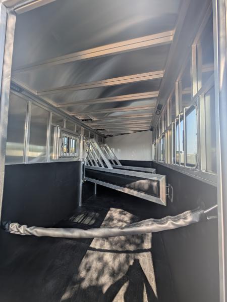 New 2025 Frontier Trailers Horse Trailer STRIDER 3H BP