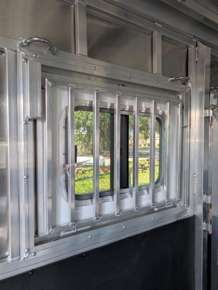 New 2025 Frontier Trailers Horse Trailer STRIDER 3H BP