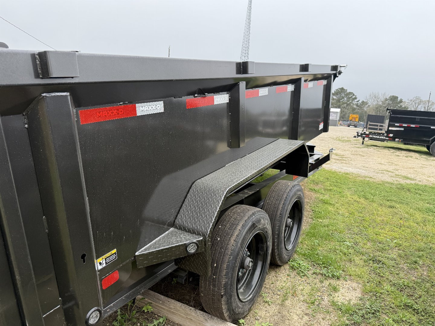 New 2025 MAXX-D DJX8314 Dump Trailer