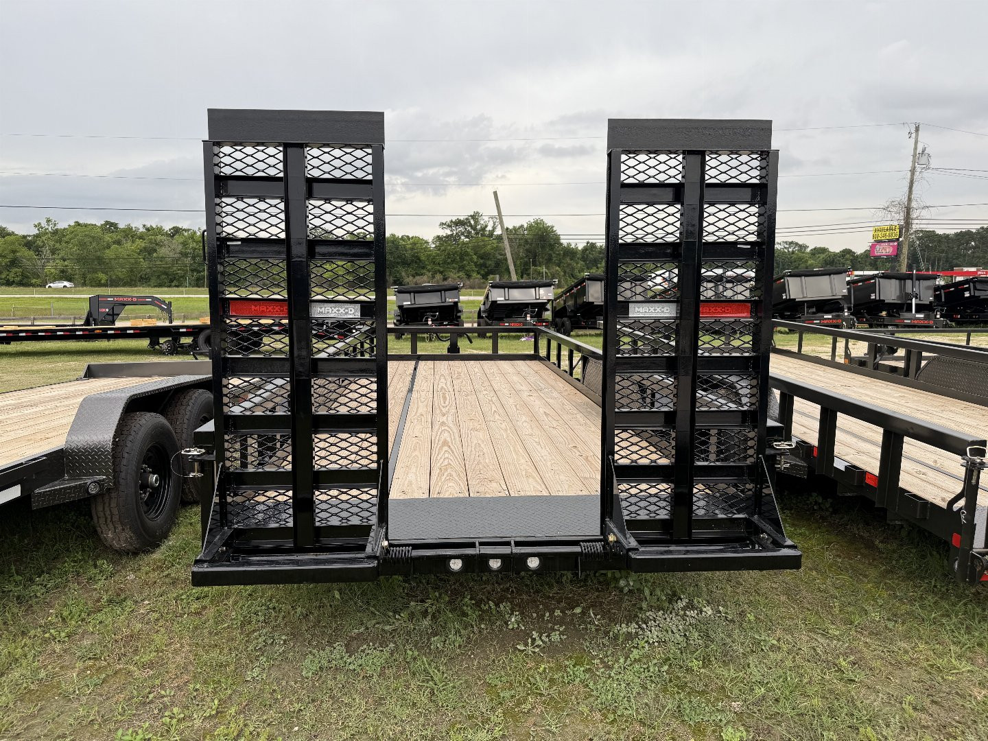 New 2025 MAXX-D U5X8320 20' x 83'' Utility Trailer