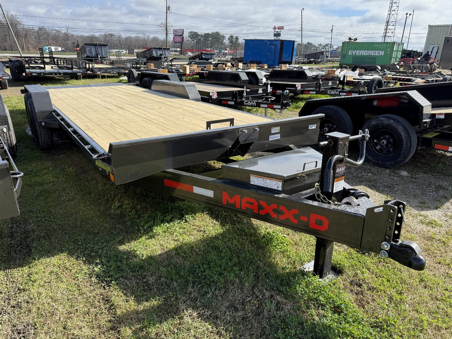 New 2025 MAXX-D T8X8322 22' x 83'' Tilt Trailer