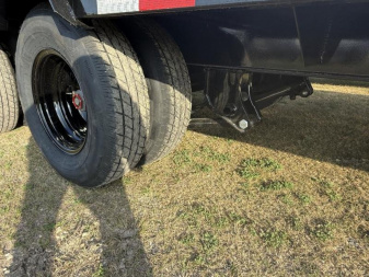 New 2025 PJ Trailers 2025 PJ LD 35FT GN DECKOVER FLATBED/EQUIPMENT