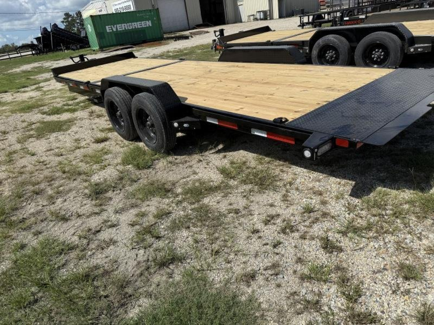 New 2025 MAXX-D G8X8324 24' x 83'' - 16' GRAVITY TILT