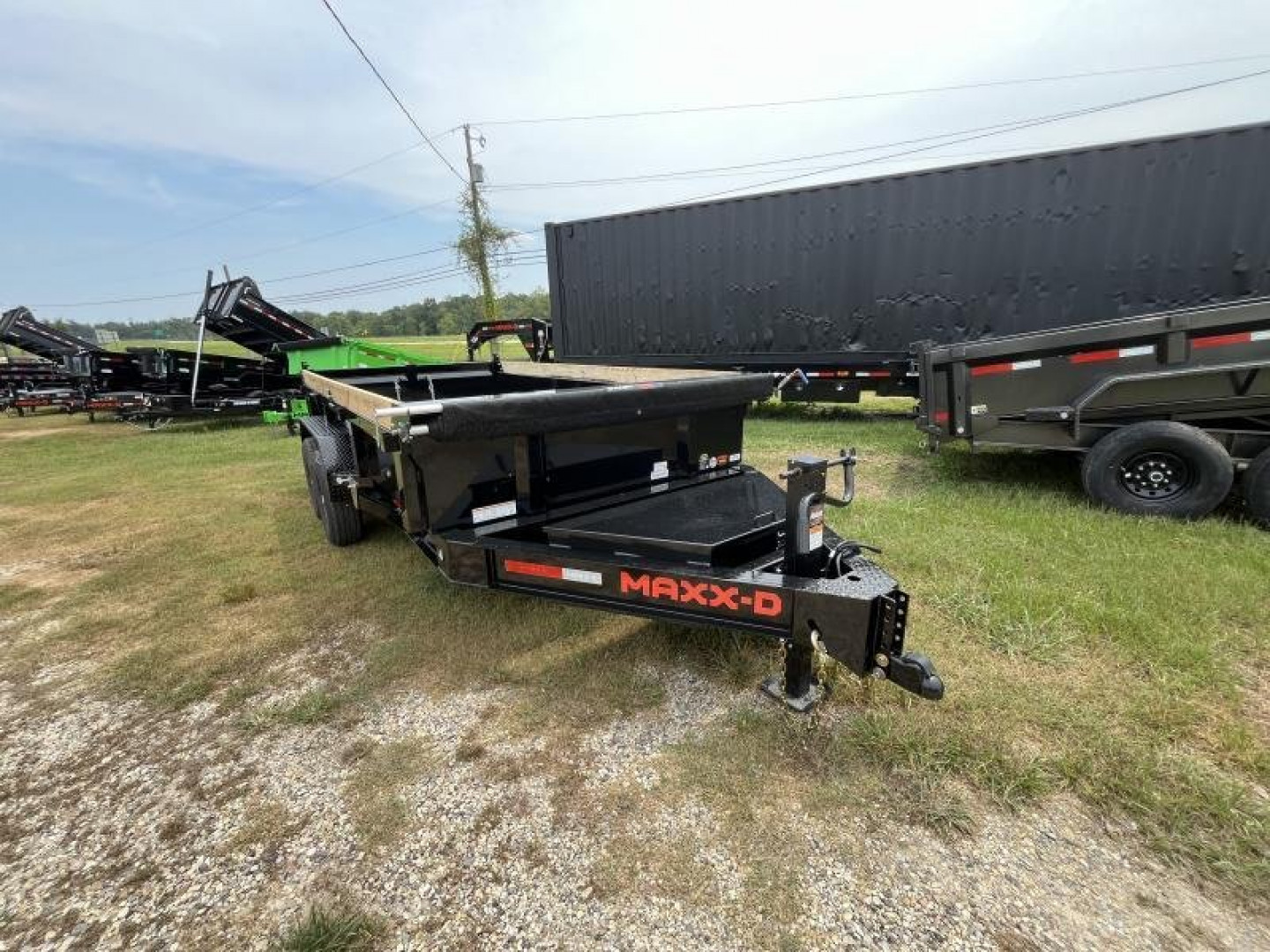 New 2025 MAXX-D DKX8314 Dump Trailer