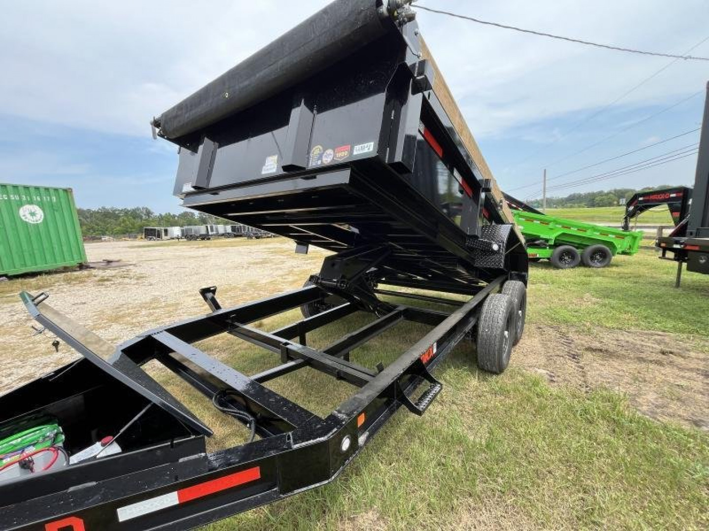 New 2025 MAXX-D DKX8314 Dump Trailer