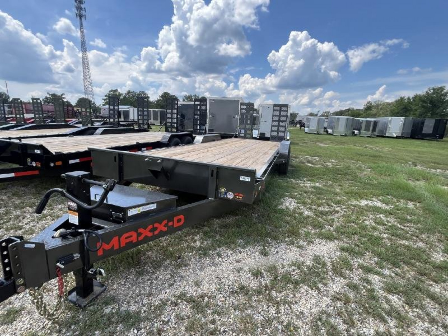 New 2025 MAXX-D C8X8324 EQUIPMENT/CAR HAULER