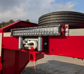 New 2024 Sure-Trac 8.5X40 TANDEM AXLE DUALLY 25900 LB GVWR GOOSENECK DECKOVER TRAILER WITH DUAL HYDRAULIC JACKS, WINCH, 14 PLY TIRES INCLUDING SPARE, TOOLBOXES, SOLAR CHARGER, FULL WIDTH RAMPS