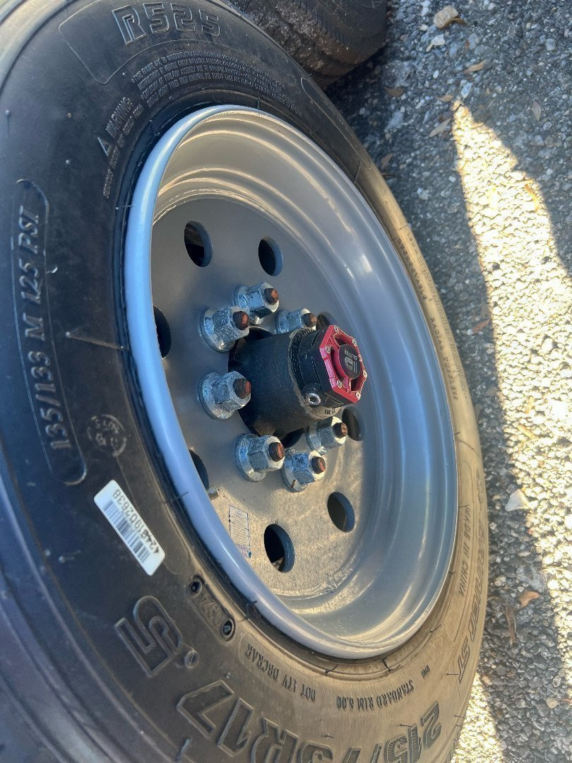 New 2025 Sure-Trac 7X20(18+2) TANDEM AXLE 16000 LB GVWR Equipment Trailer WITH STAND UP RAMPS