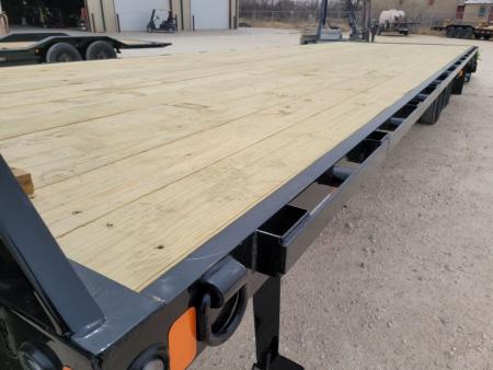 New 2026 LOAD TRAIL 32' 24K Gooseneck w/ Max Ramps
