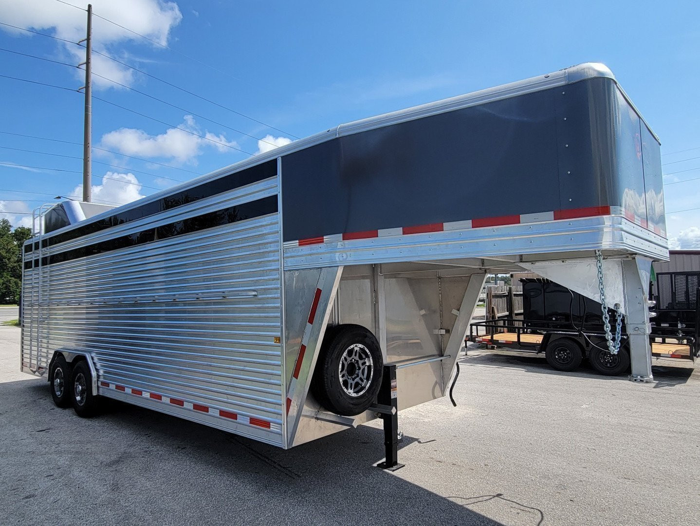 New 2024 Frontier Trailers LIVESTOCK GN 8X24 Stock / Stock Combo Trailer