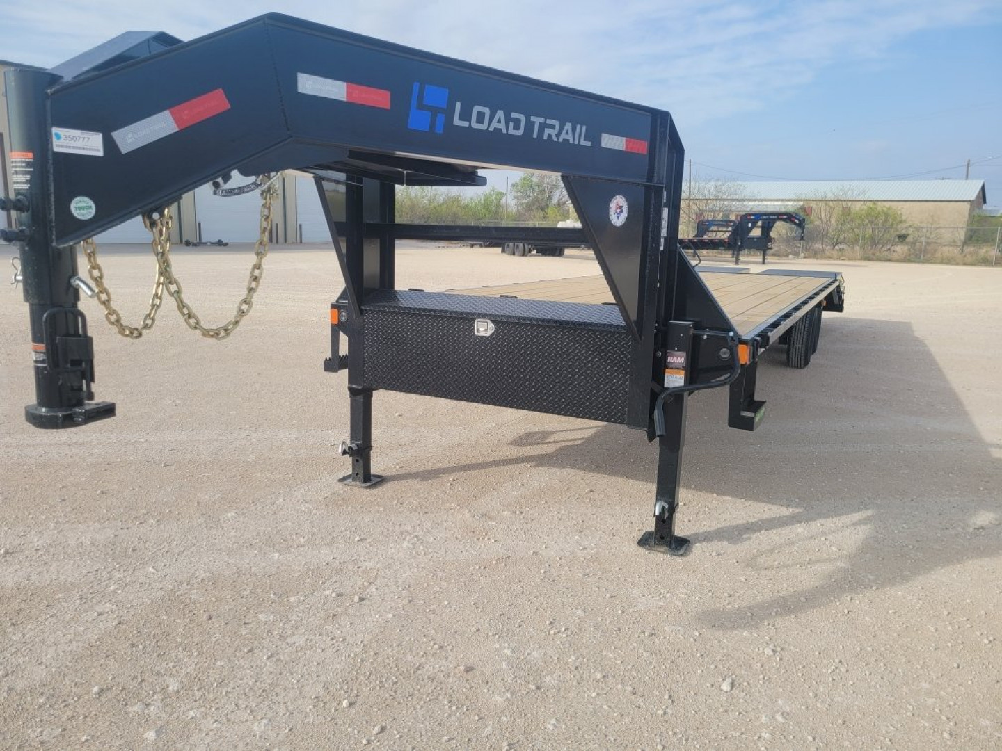 New 2025 Load Trail 30' 14k Gooseneck w/ Max Ramps