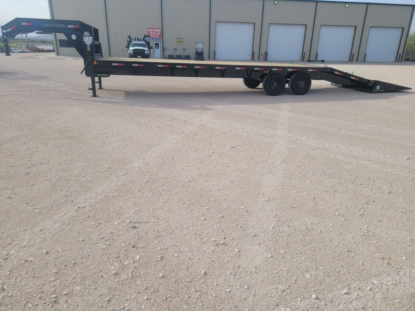 New 2025 Load Trail 30' 14k Gooseneck w/ Max Ramps