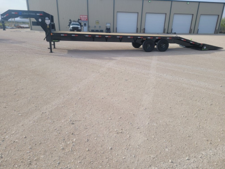 New 2025 Load Trail 30' 14k Gooseneck w/ Max Ramps